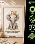 Glow Dreams Krafttier Elefant – personalisiertes Leuchtbild für Kinder mit Elefant, Name und sanft leuchtendem Nachtbegleiter im Holzrahmen