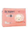 Vorderseite von pinkfarbener Verpackung von Be Nappy Windeln Grösse Drei, 4-9kg. Mit Schafmotiv und Gütesiegel auf Verpackung. Verpackung beinhaltet 44 Windeln.