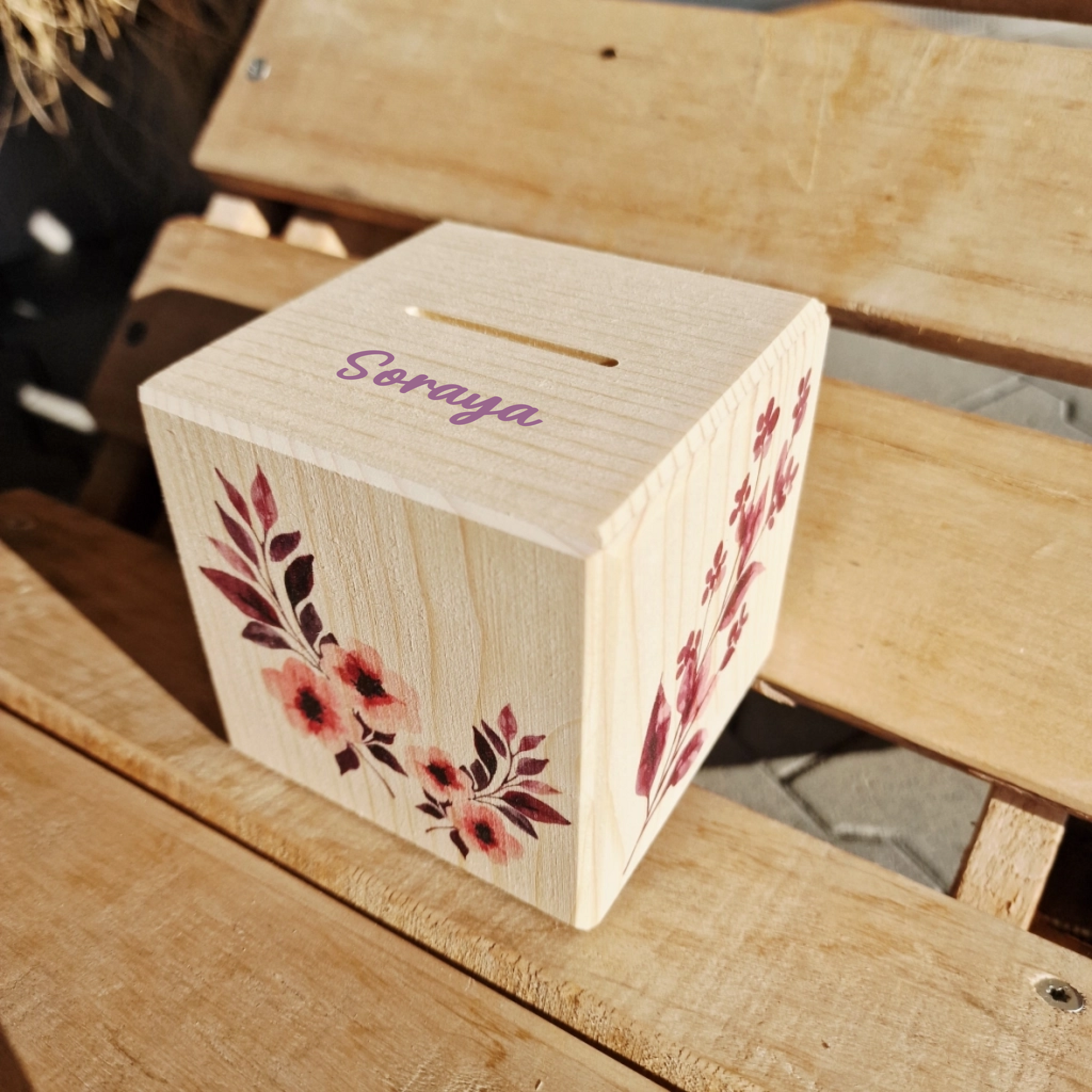 Holzspardose würfel mit blumen motiv bedruckt auf wunsch personalisierbar