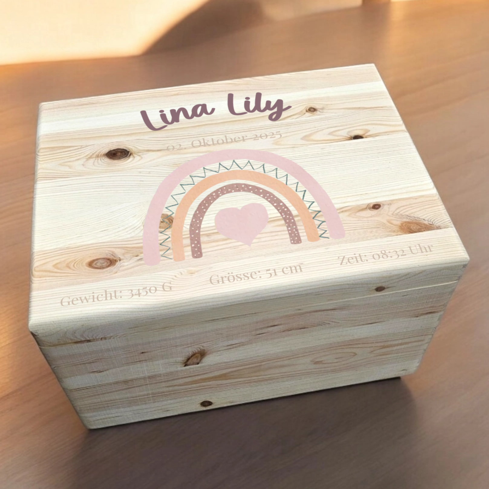 Personalisierte Erinnerungskiste Regenbogen Mädchen mit Name bedruckt – liebevolles Geschenk zur Geburt