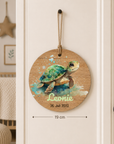 Rundes Namensschild aus Eichenholz – personalisiert mit Schildkröte