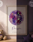 personalisierter glow dreams bilderrahmen sternzeichen schütze mit purpur und pinkem aquarell kraftkreis leuchtender sternkarte personalisiertem namen und geburtsdatum im hochwertigen holzrahmen