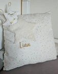 Familien - Kissen mit Wunschstern 65 x 65cm – personalisiert mit Sternzeichen & Namen