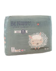 Vorderseite von hellgrauer Verpackung von Be Nappy Windeln Grösse Vier, 7-18kg. Mit Schafmotiv und Gütesiegel auf Verpackung. Verpackung beinhaltet 40 Windeln.