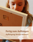 Glow Dreams Sternzeichen Widder – personalisiertes Traumbild im Bilderrahmen mit leuchtender Sternkarte