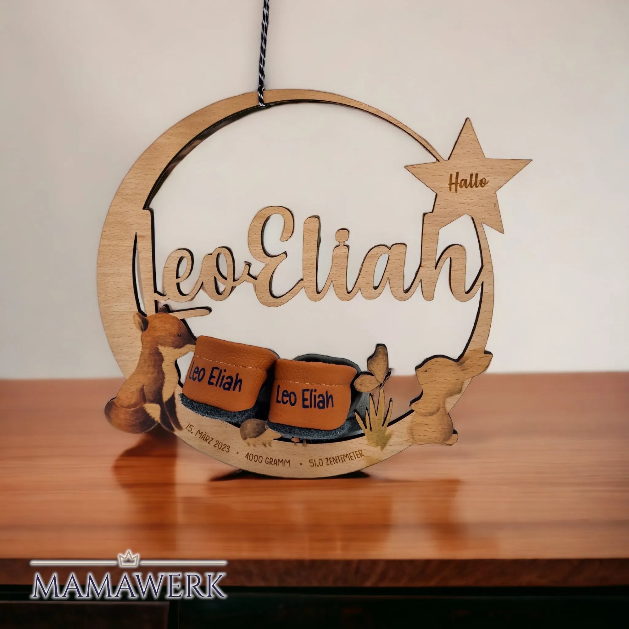 Geschenk zur Geburt – personalisiertes Waldtiere Namensschild aus Holz