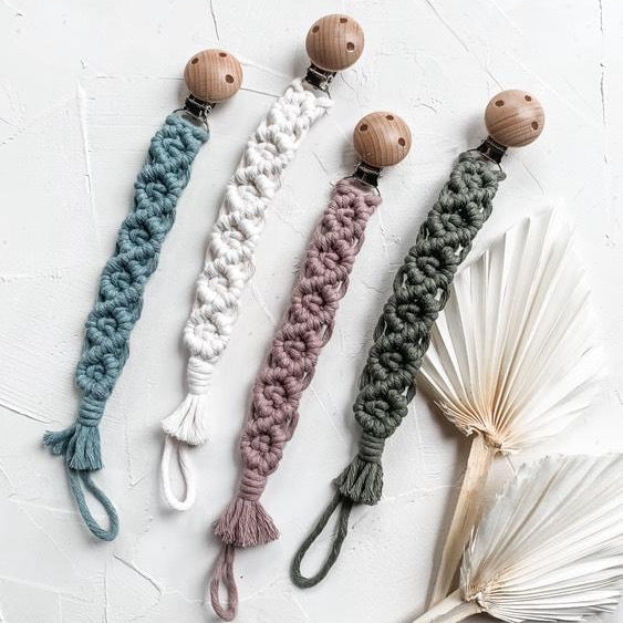 nuggiketten-diamantknoten-personalisiert-olive-altrosa-weiss-aqua
